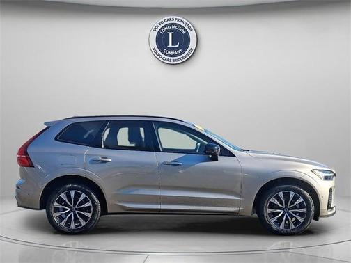 2025 Volvo XC60 B5 Plus