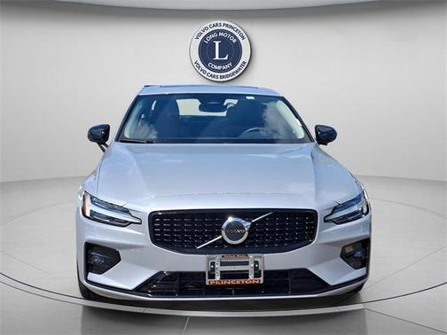 2025 Volvo S60 B5 Core