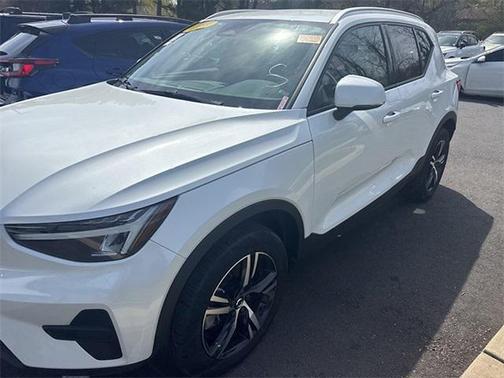 2023 Volvo XC40 B5 Core