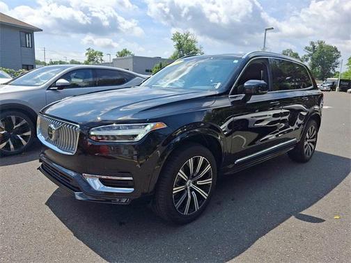 2024 Volvo XC90 B6 Plus Bright Theme 7-Seater