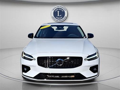 2025 Volvo S60 B5 Core