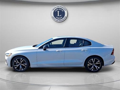 2025 Volvo S60 B5 Core