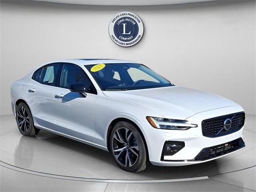 2025 Volvo S60 B5 Core