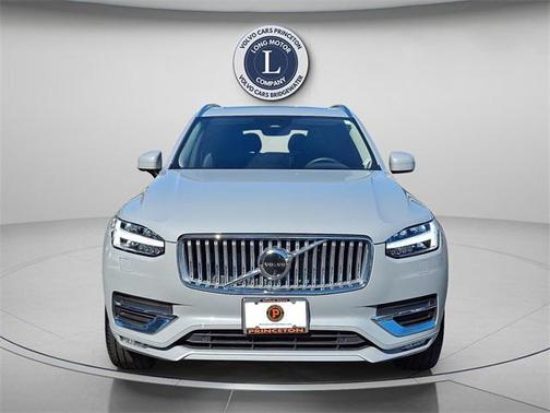 2025 Volvo XC90 B6 Plus 7-Seater