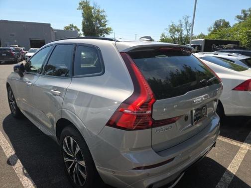 2025 Volvo XC60 Plus