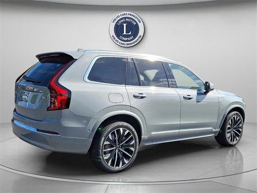 2026 Volvo XC90 B6 Plus 7-Seater
