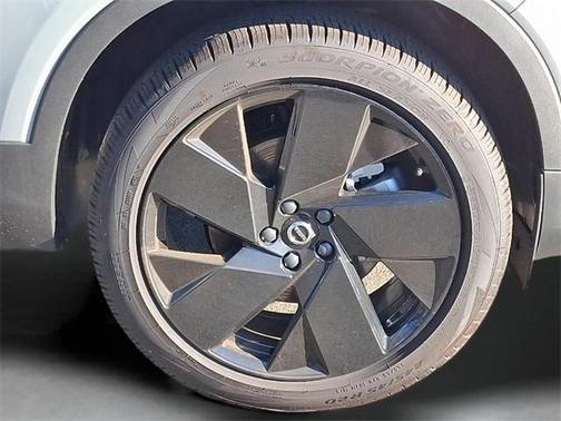 2026 Volvo XC40 B5 Ultra Black Edition