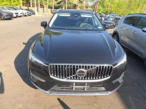 2022 Volvo XC60 B5 Inscription