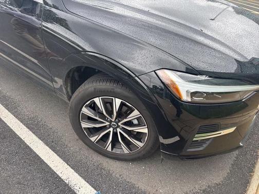 2023 Volvo XC60 B5 Core