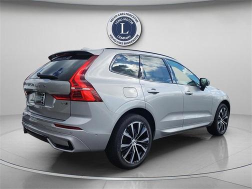 2025 Volvo XC60 B5 Plus