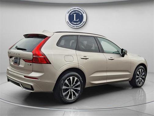 2025 Volvo XC60 B5 Plus