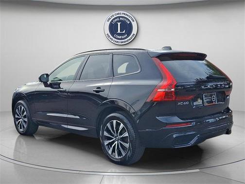 2025 Volvo XC60 B5 Core