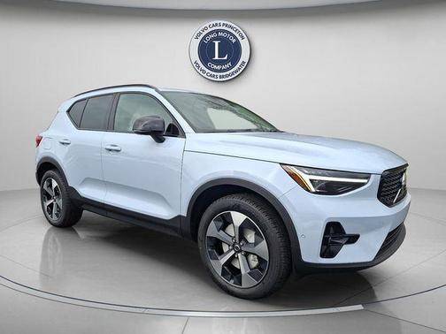2026 Volvo XC40 B5 Plus