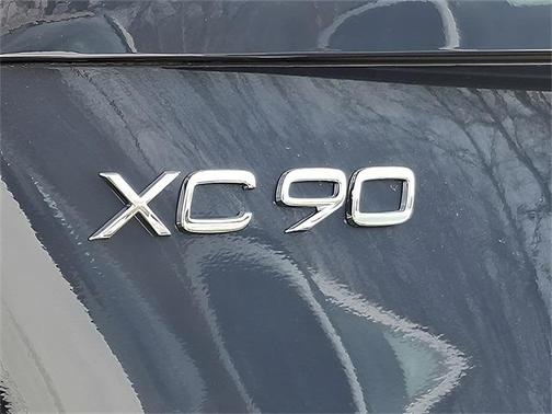 2025 Volvo XC90 B6 Ultra