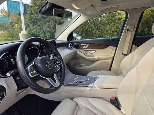 2022 Mercedes-Benz GLC 300 4MATIC