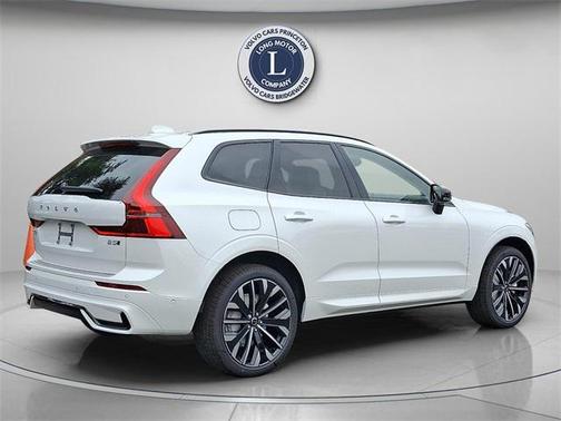2026 Volvo XC60 B5 Ultra