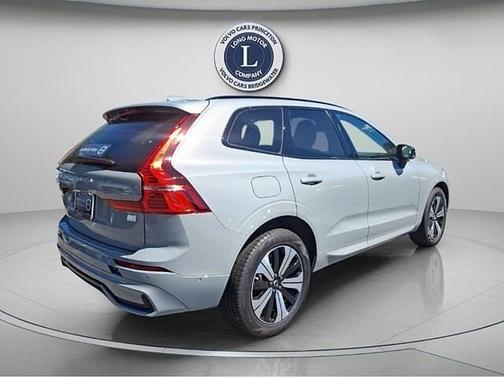2025 Volvo XC60 Plus