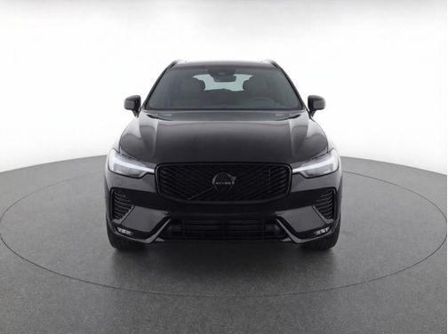 Onyx Black Metallic 2026 Volvo XC60 B5 Ultra Black Edition