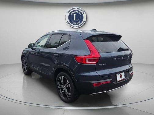 Denim Blue Metallic 2020 Volvo XC40 T5 Inscription