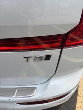 2021 Volvo XC60 T5 Momentum