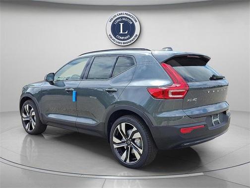 2026 Volvo XC40 B5 Ultra