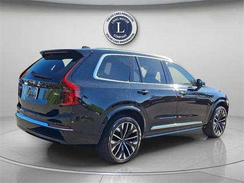 2025 Volvo XC90 B6 Plus 7-Seater