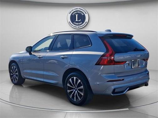 2025 Volvo XC60 B5 Plus
