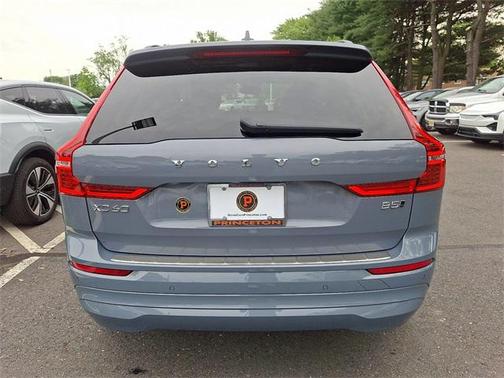 2023 Volvo XC60 B5 Core
