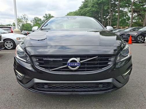 2017 Volvo S60 T6 R-Design Platinum