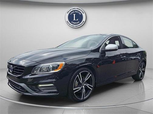 2017 Volvo S60 T6 R-Design Platinum