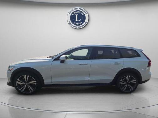 Black 2025 Volvo V60 Cross Country B5 Plus