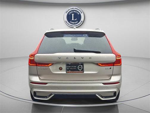 2025 Volvo XC60 B5 Plus
