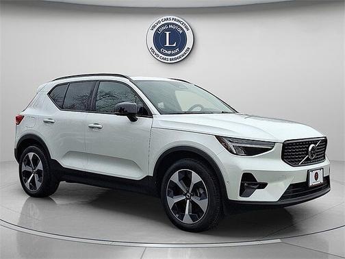 2025 Volvo XC40 Plus