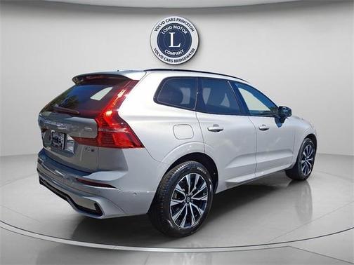 2025 Volvo XC60 B5 Plus