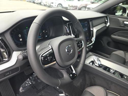 2024 Volvo S60 B5 Plus Black Edition