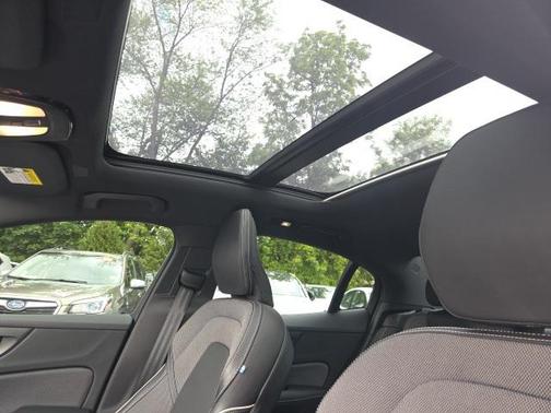2024 Volvo S60 B5 Plus Black Edition