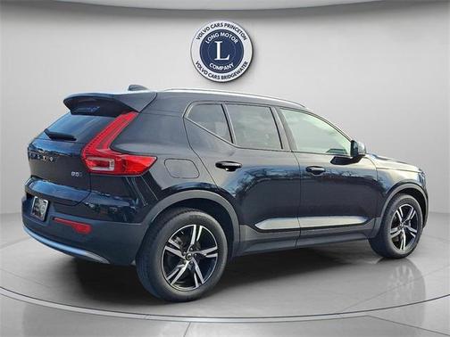 2023 Volvo XC40 B5 Core