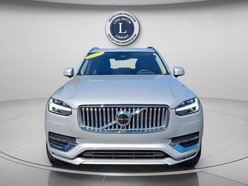 2025 Volvo XC90 B5 Core