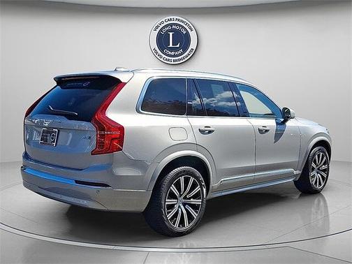 2025 Volvo XC90 B5 Core