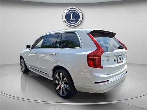 2022 Volvo XC90 T6 Inscription