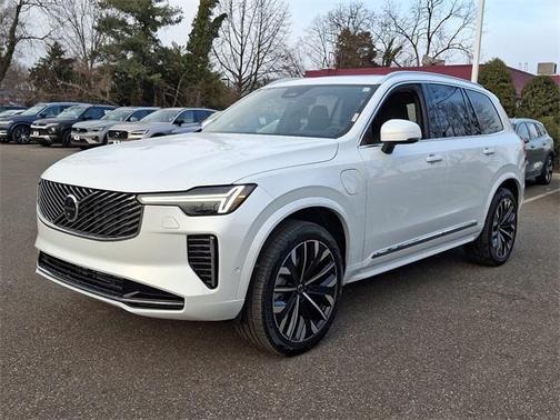 2025 Volvo XC90 Plug-In Hybrid T8 Ultra 7-Seater