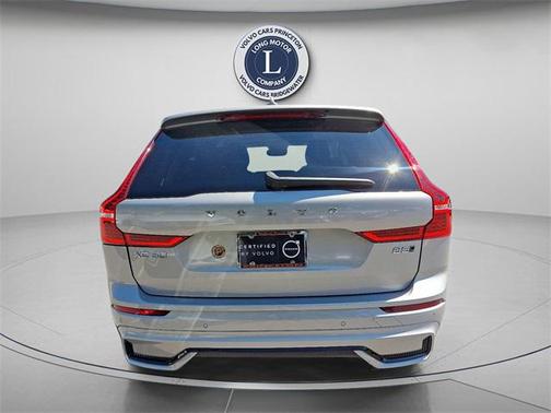 2025 Volvo XC60 B5 Plus