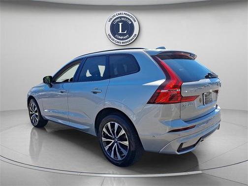 2025 Volvo XC60 B5 Plus