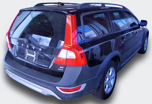 Black 2009 Volvo XC70 3.2