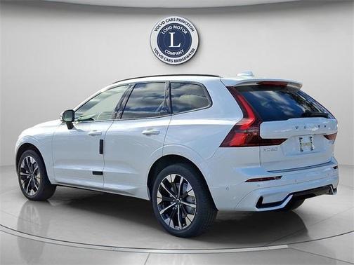 2026 Volvo XC60 B5 Plus