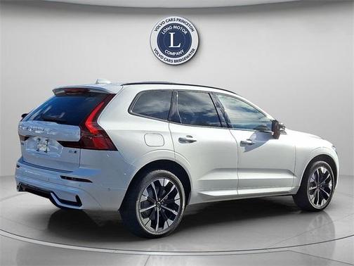 2026 Volvo XC60 B5 Plus