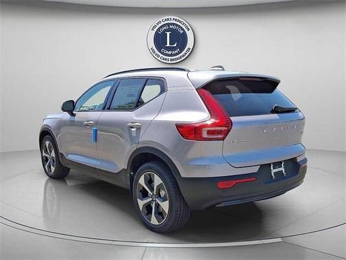 2026 Volvo XC40 B5 Plus