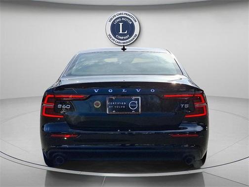 2020 Volvo S60 T5 Momentum