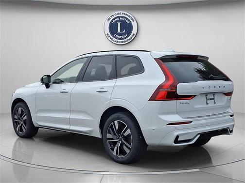 2026 Volvo XC60 B5 Plus