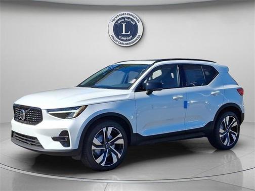 2026 Volvo XC40 B5 Plus